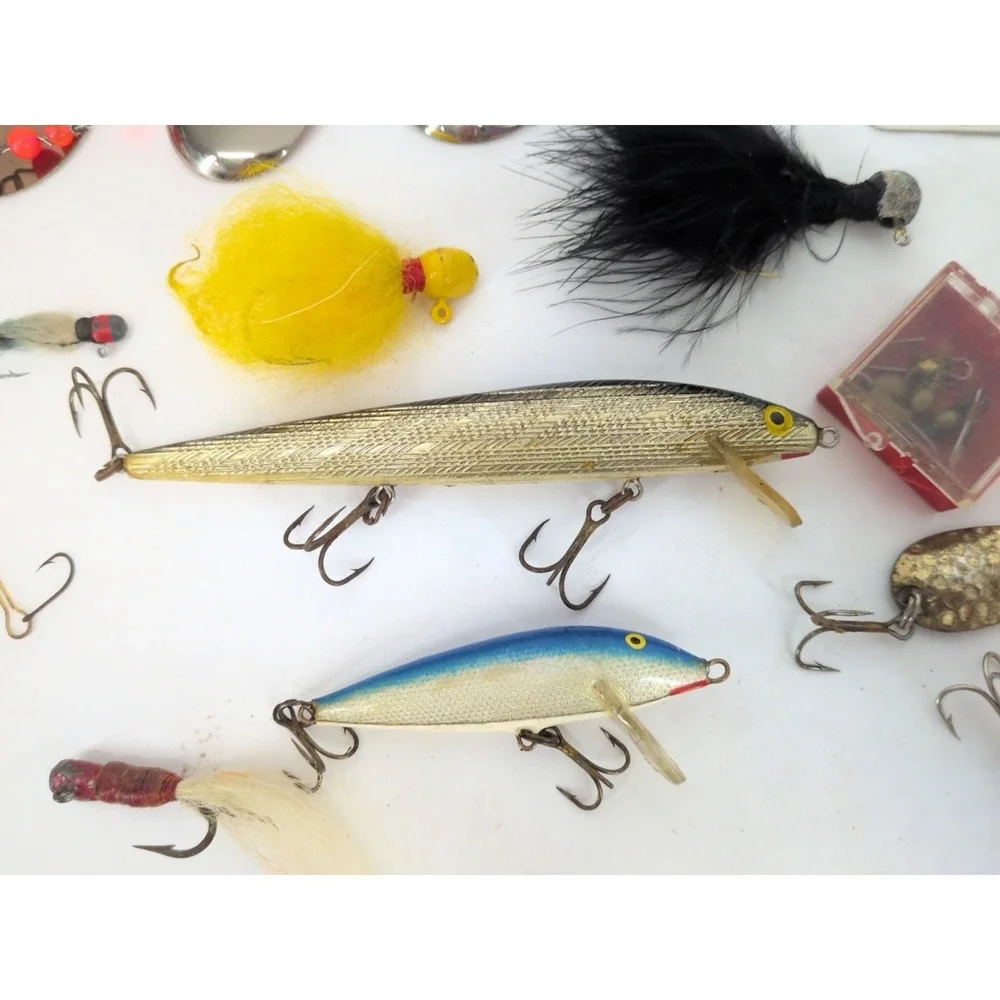 Vintage Fishing Lures Lot Mepps Aglia Red Devil Rapala Hula Spinners Hooks